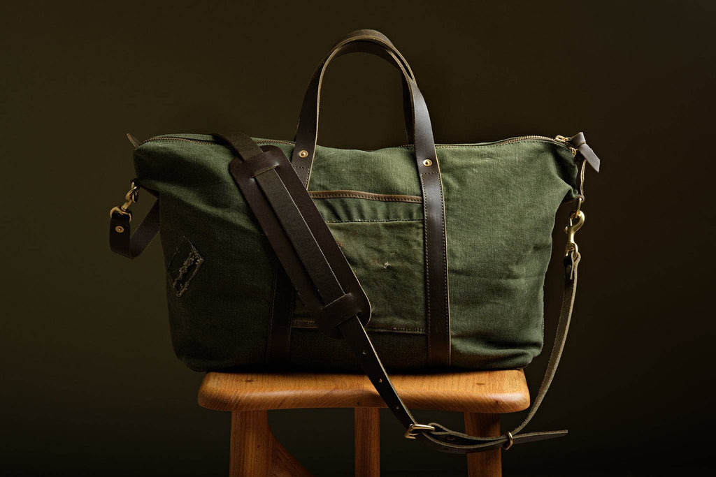 Repurposed Military Reisetasche