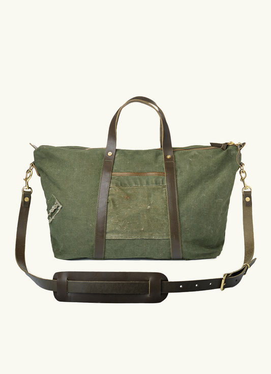 Repurposed Military Reisetasche